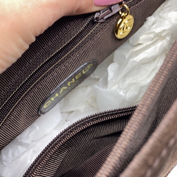 RARE VINTAGE CHANEL BACKPACK - Picture 11 of 16